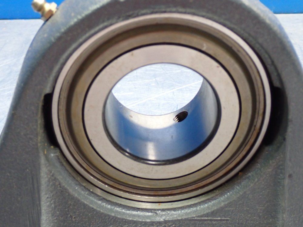 Hubcity Pillow Block Ball Bearing Unit - Pb350x1-15/16