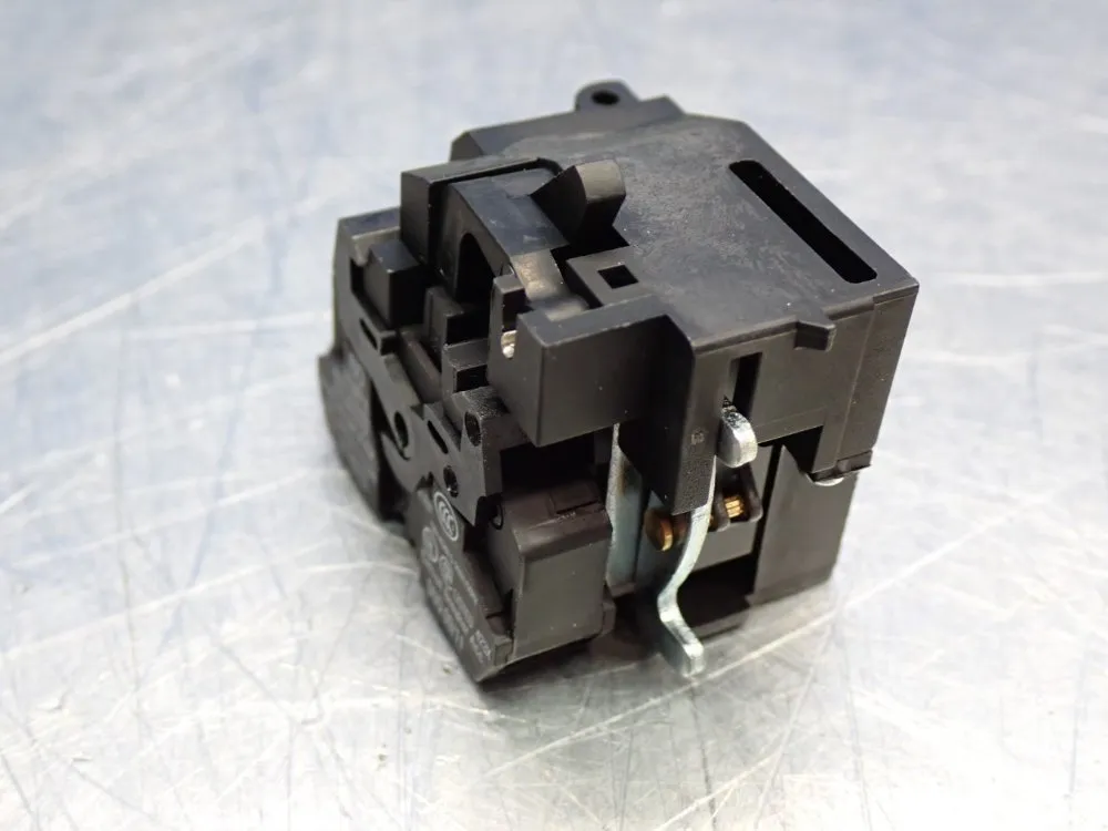 Siemens Shunt Trip Circuit Breaker - Strlv600