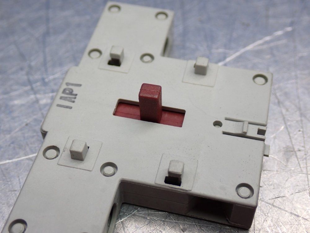 Allen Bradley Auxiliary Contact - 194e-e-p11