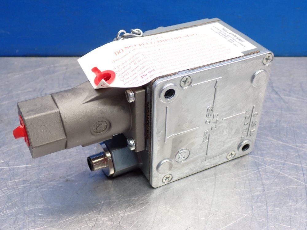 Allen Bradley Pressure Control Switch - 836t-t352jx130x15