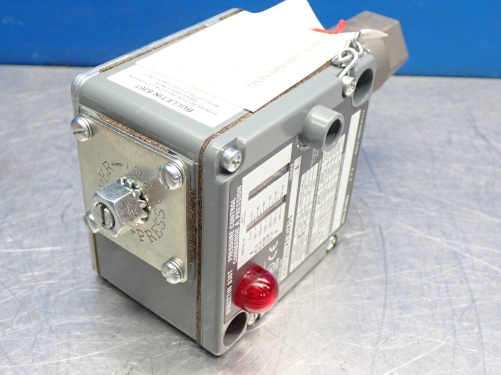 Allen Bradley Pressure Control Switch - 836t-t352jx130x15