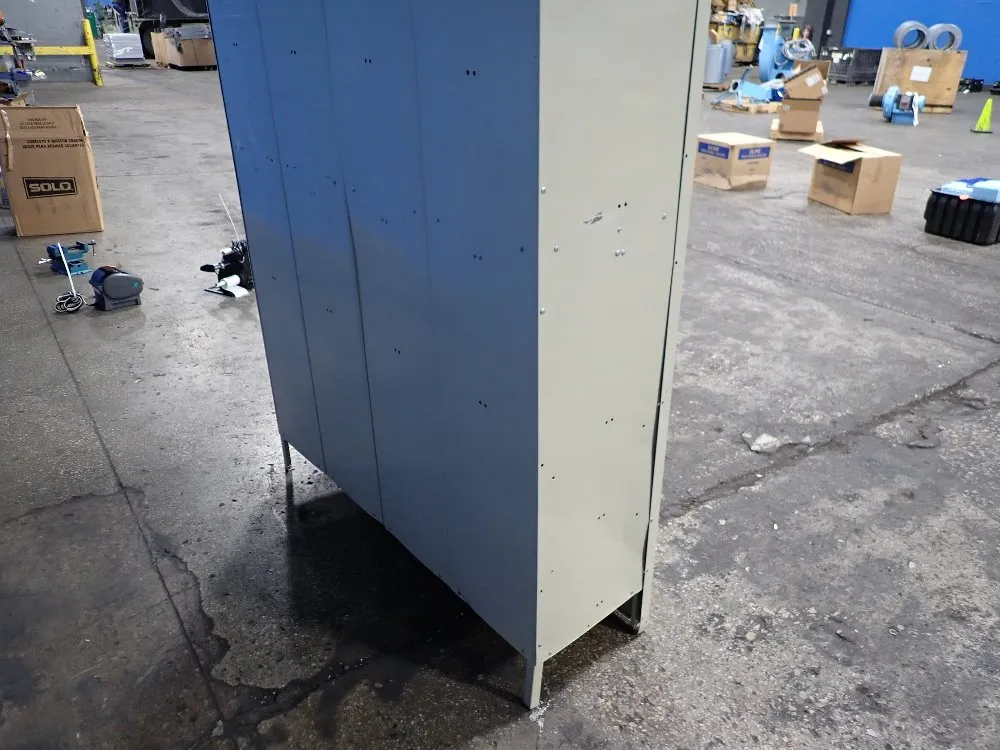  Locker Unit