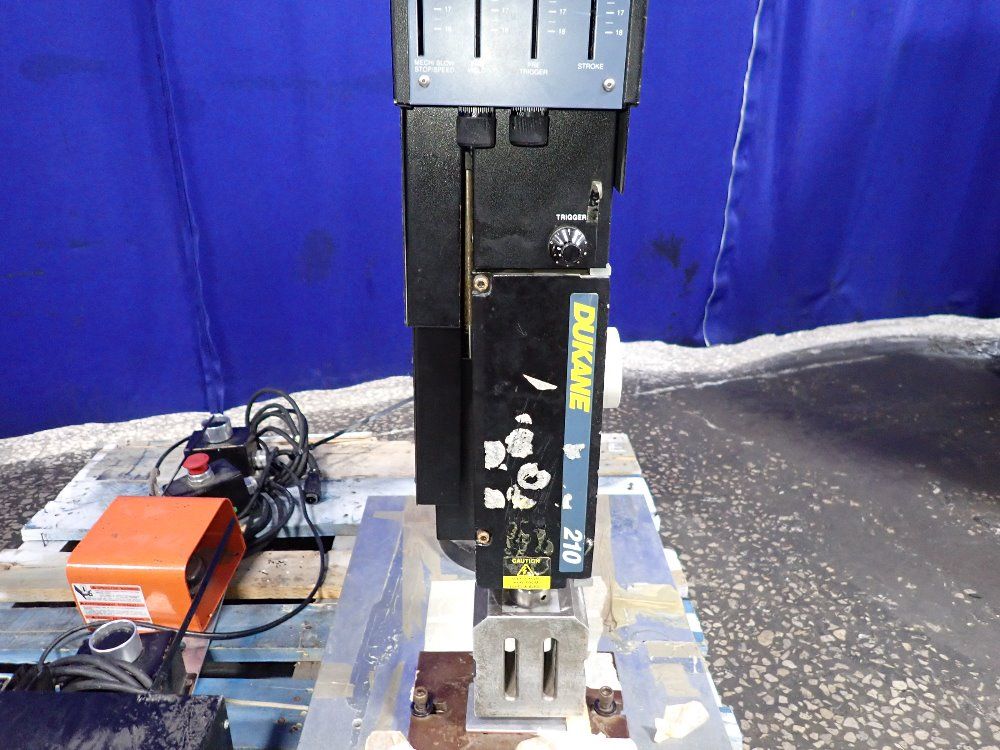 Dukane Ultrasonic Welder