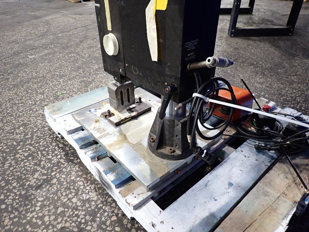 Dukane Ultrasonic Welder