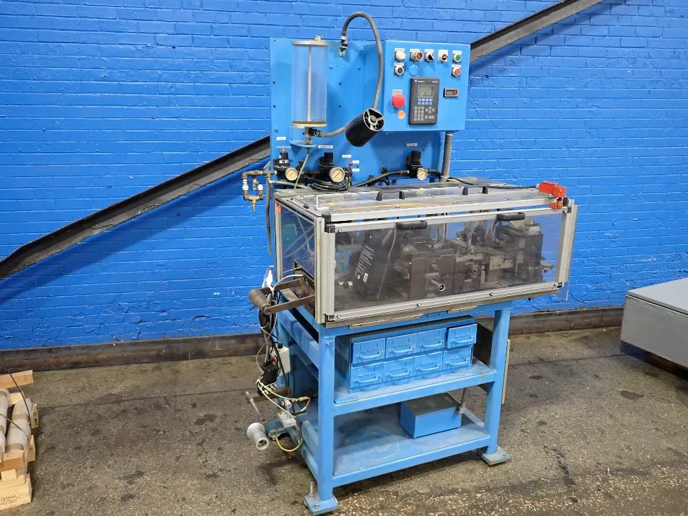 FIN FOLDING MACHINE