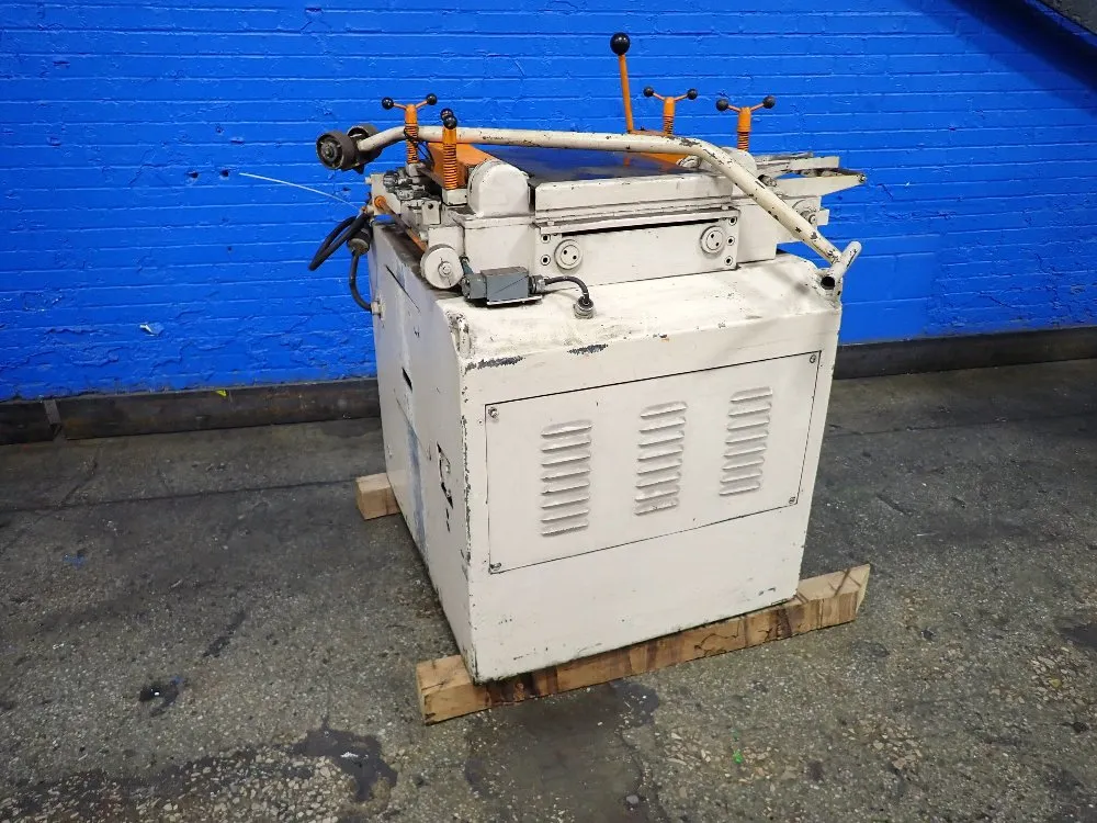 EDGING MACHINE