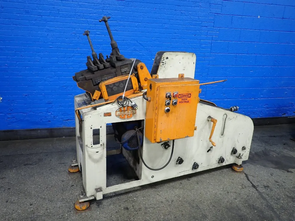 COIL STRAIGHTENER / CRADLE