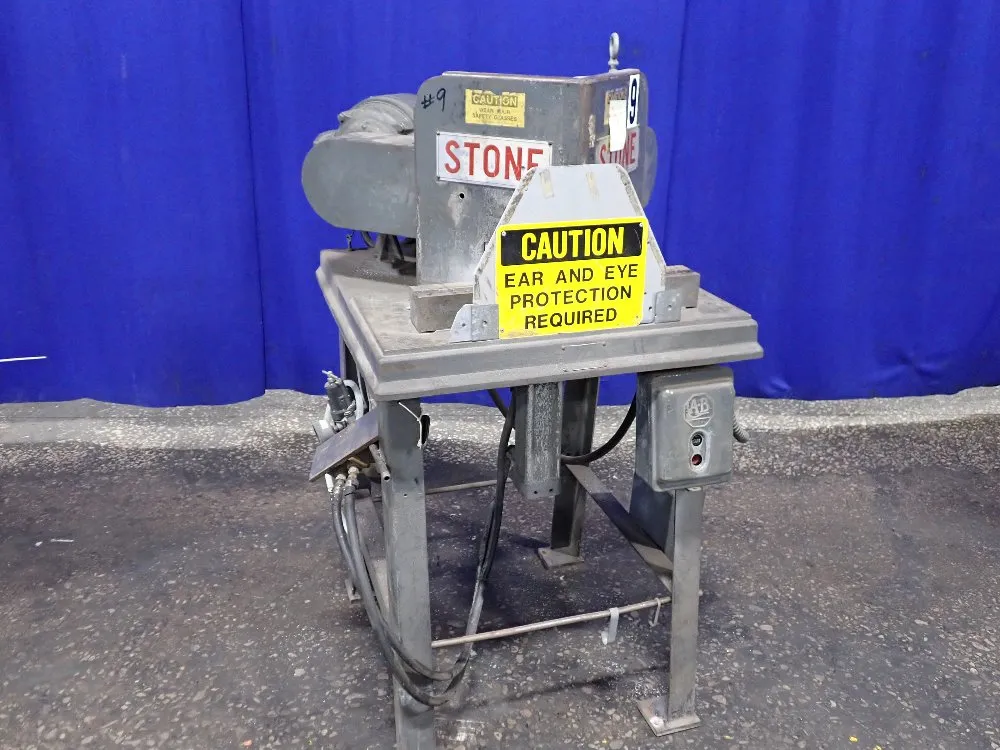 DUAL MITRE SAW