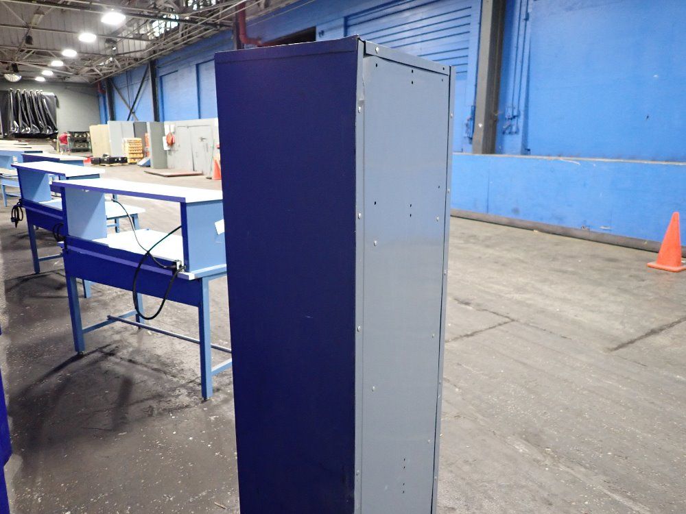  Locker Unit