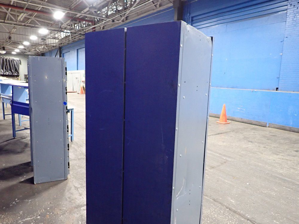  Locker Unit