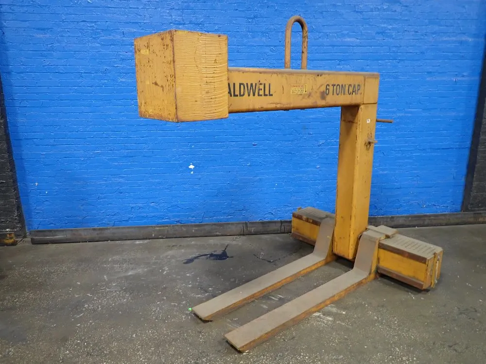 PALLET LIFTER