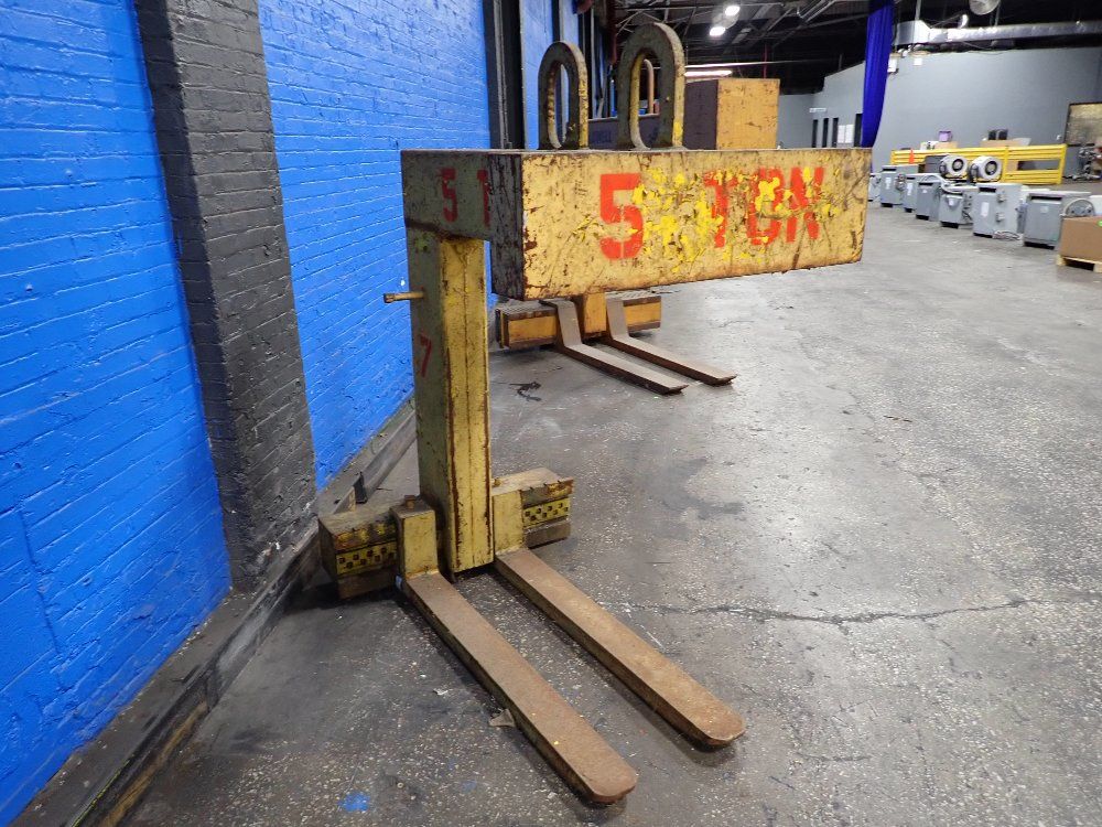 Cady Cady 5 Ton Pallet Lifter