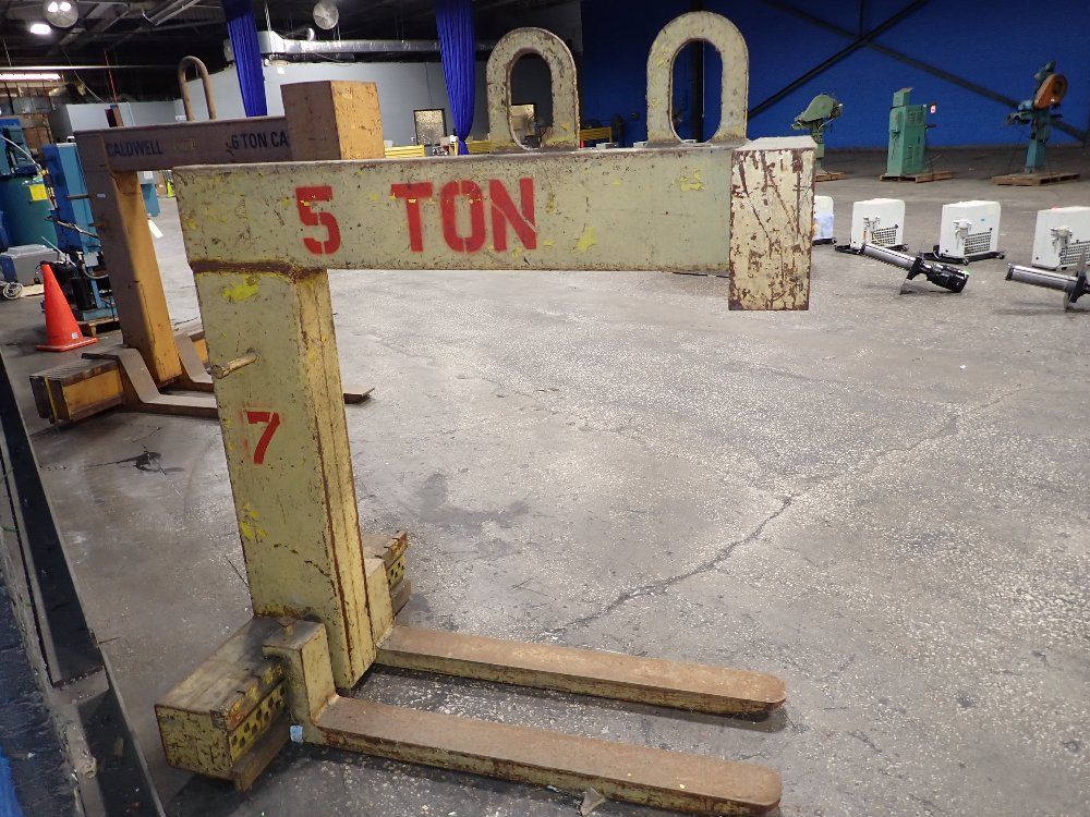 Cady Cady 5 Ton Pallet Lifter