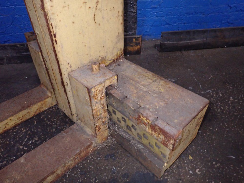 Cady Cady 5 Ton Pallet Lifter