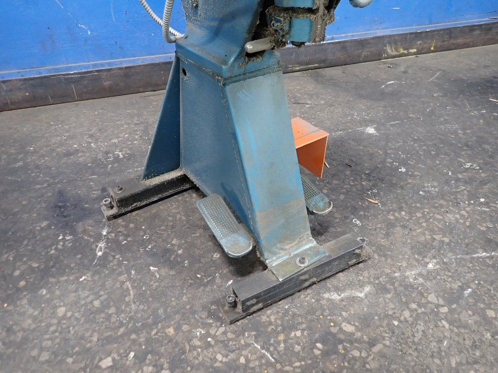 Isp Stitching  Bindery Stitcher