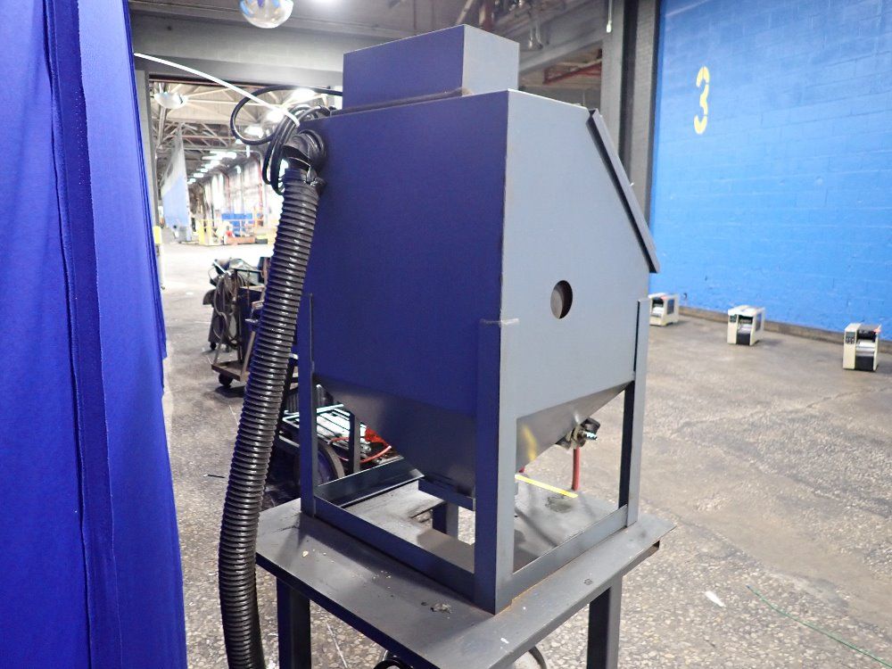 Trinco Blast Cabinet
