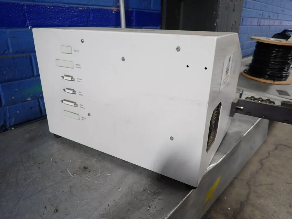 Schleuniger Schleuniger Ecostrip 9300 Wire Stripping Machine