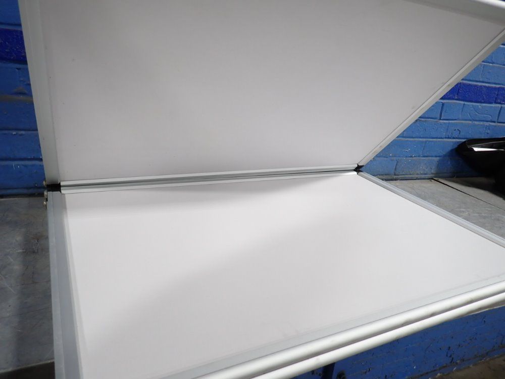  Display Board