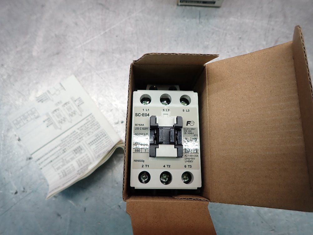 Fuji Electric 2 Pc Magnetic Contactor - Sc-e04