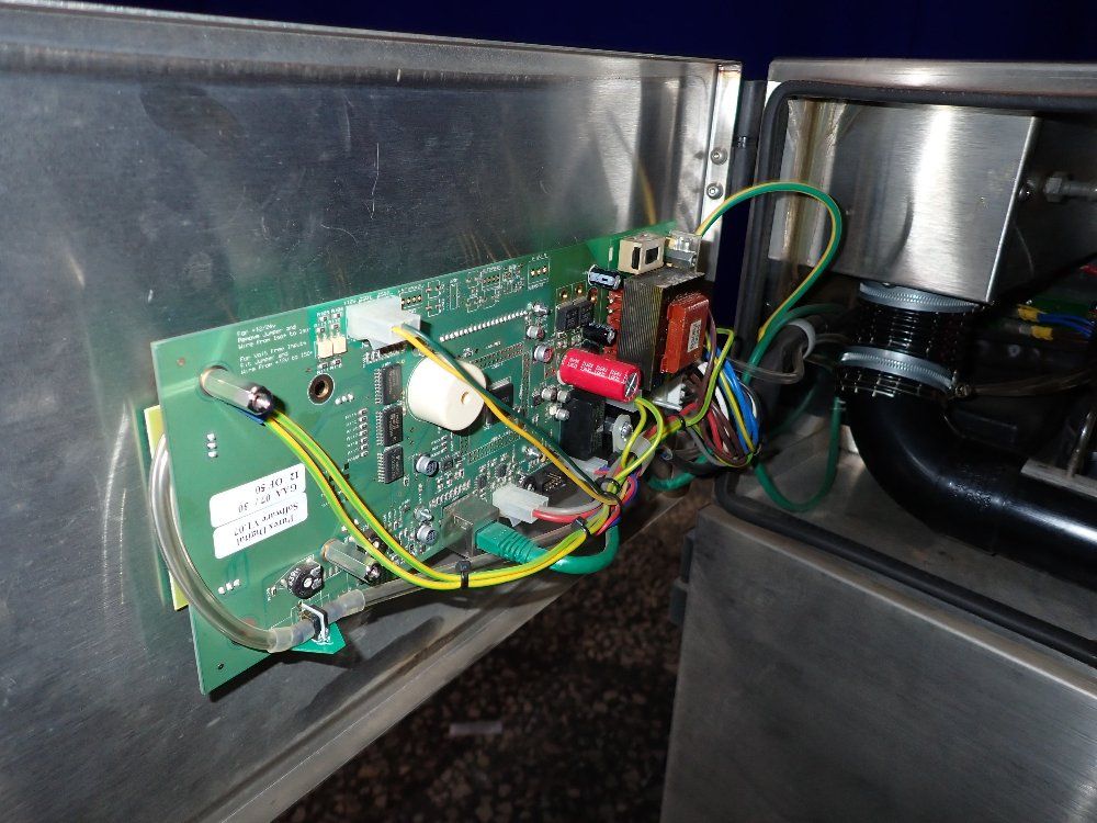 Domino Fume Extraction Cabinet