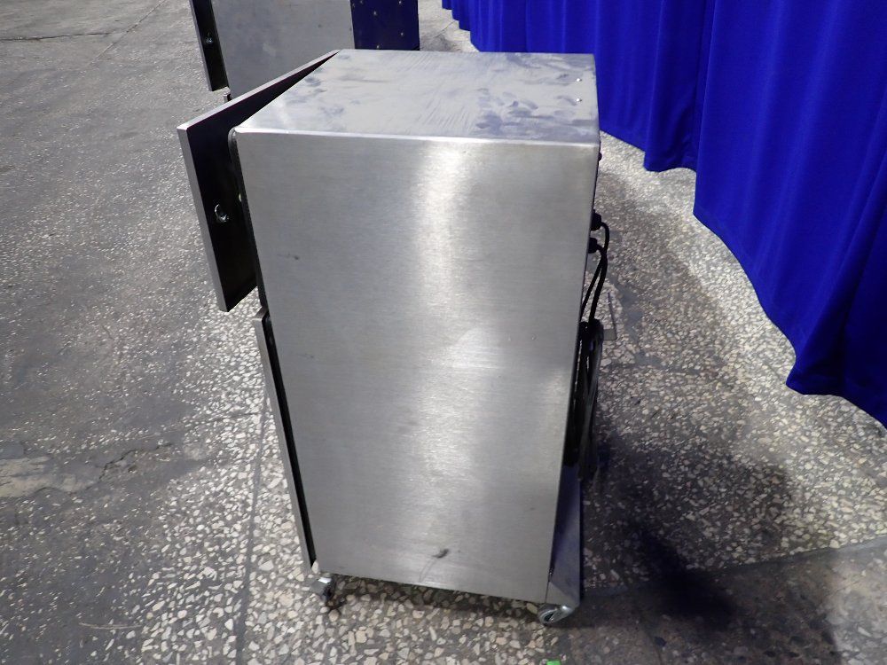 Domino Fume Extraction Cabinet