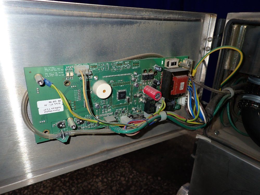 Domino Fume Extraction Cabinet