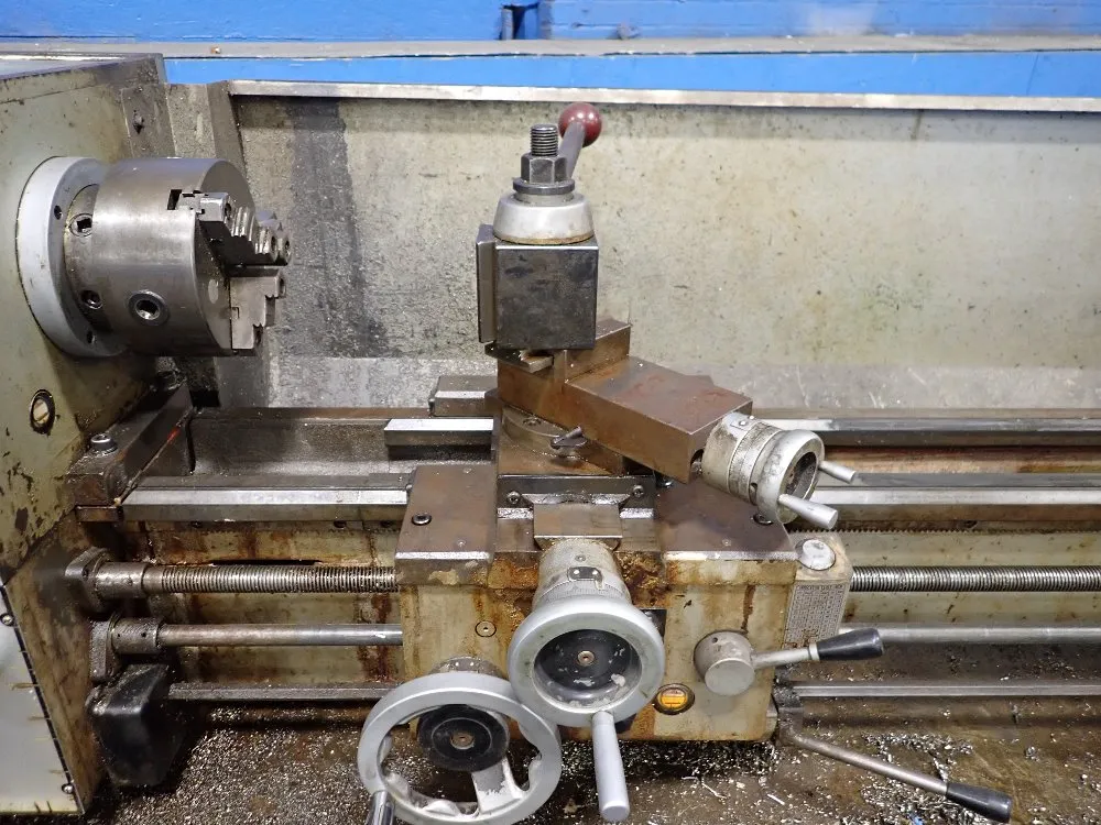 Vectrax 2003 Vectrax 82837915 Gap Bed Lathe