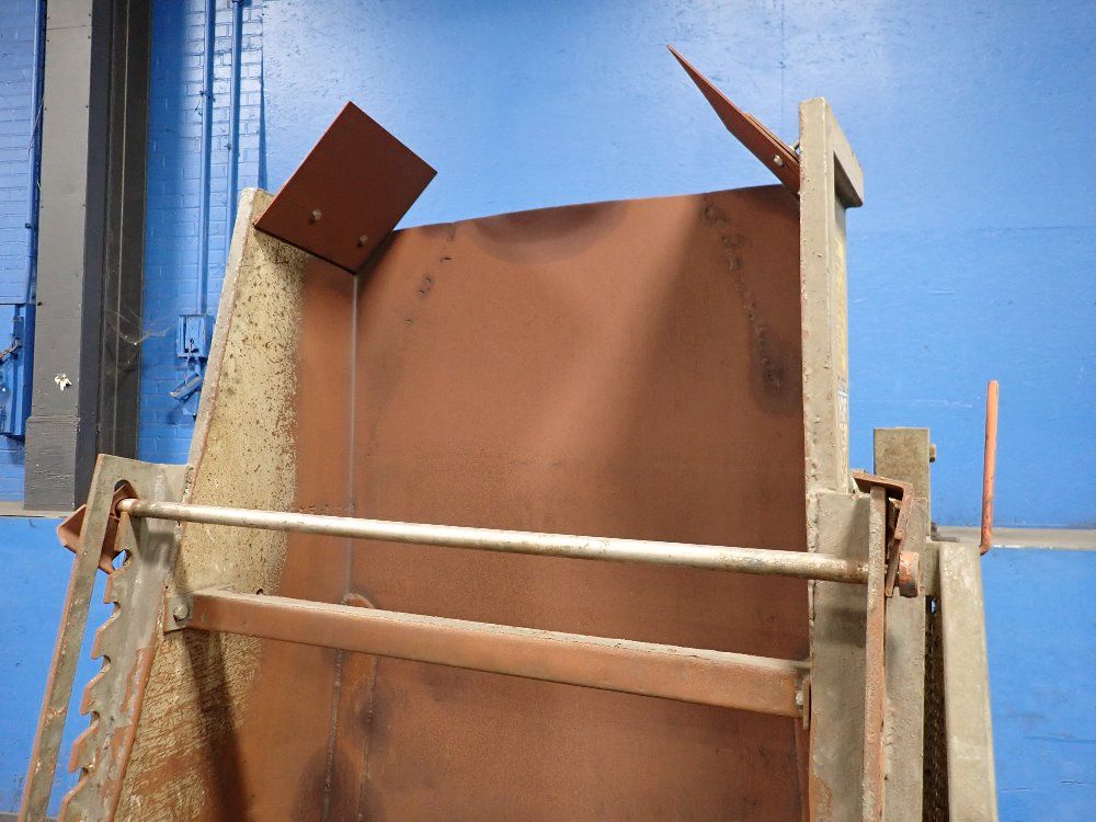  Dump Hopper