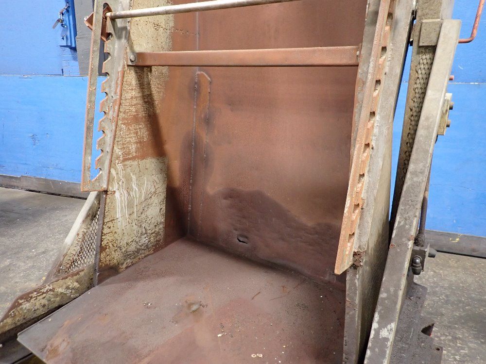  Dump Hopper