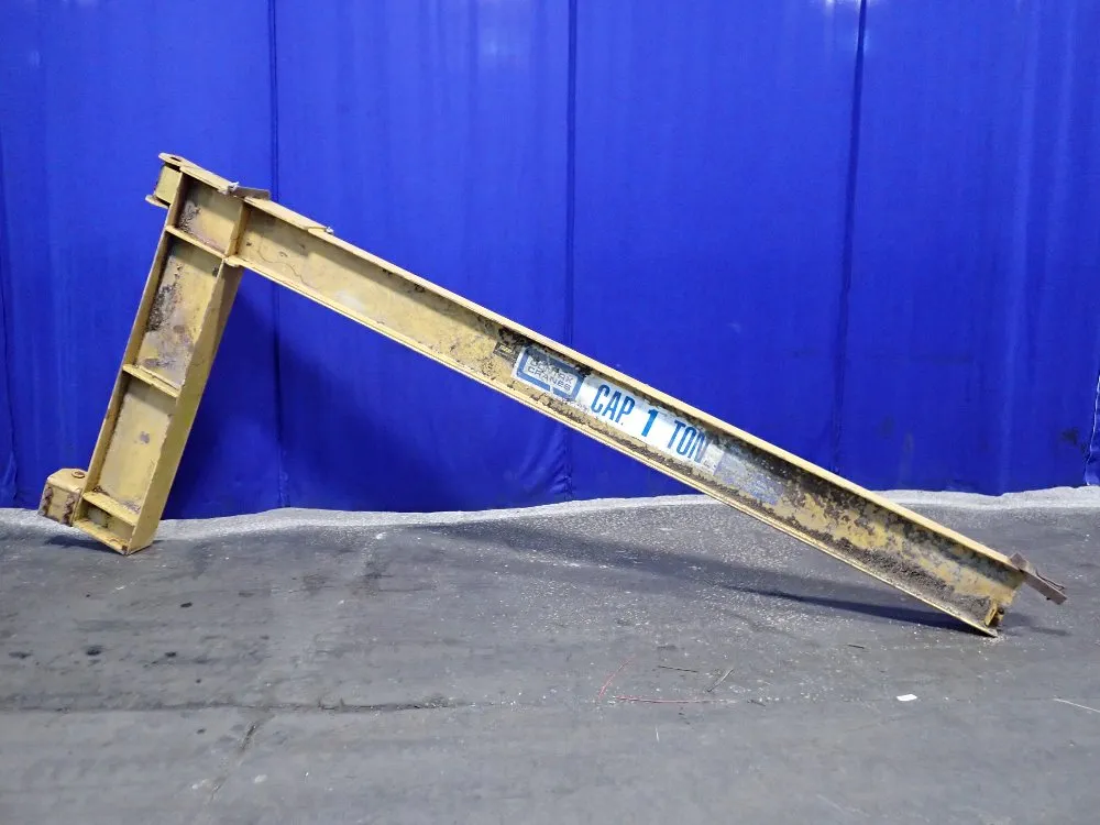 WALL MOUNT JIB CRANE