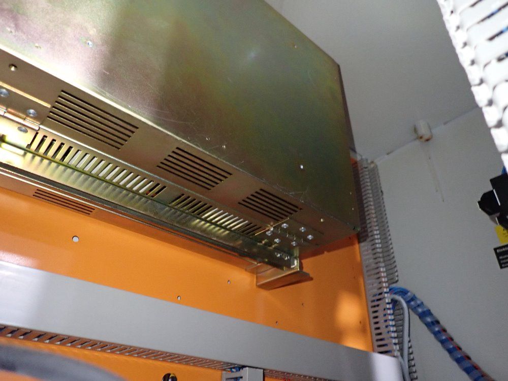 Hermle 1996 Hermle Uwf 1202s Cnc Vmc