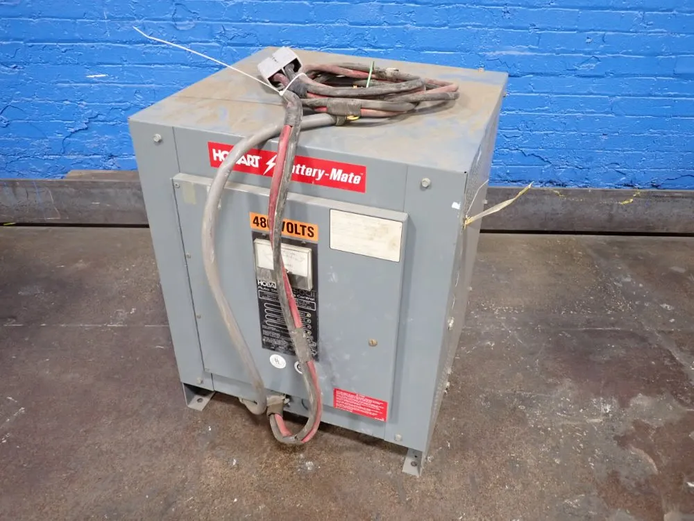 BATTERY CHARGER