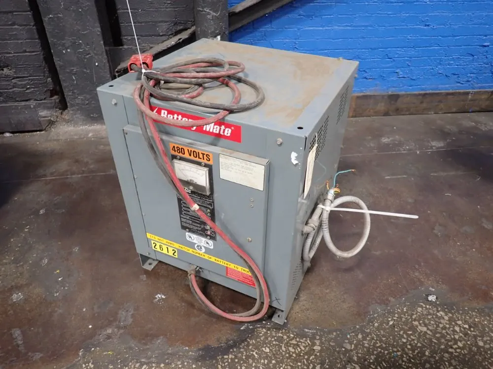 BATTERY CHARGER