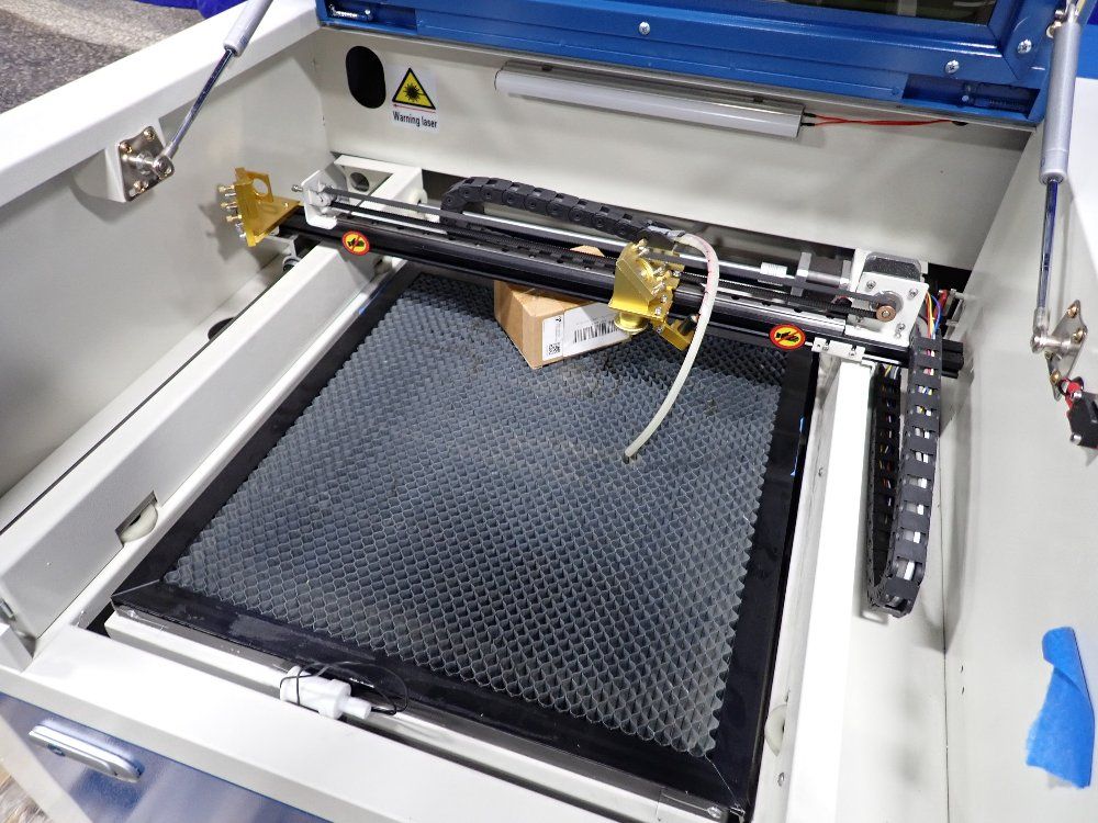 Luoyang Xincheng Precision Machinery 16"x15" Table Sfx-4040 Laser Engraving Machine - Sfx-4040