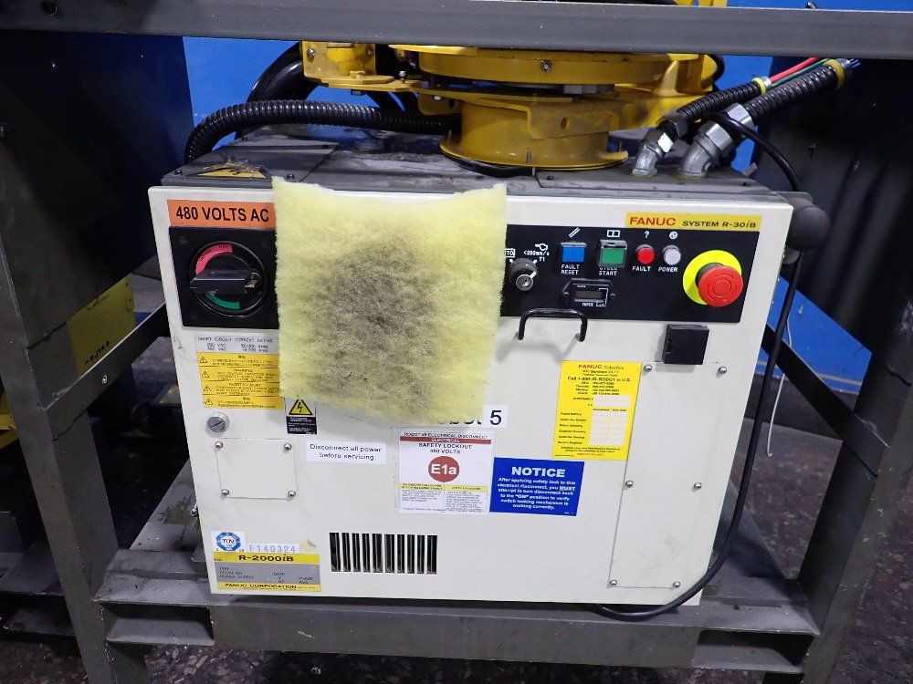 Fanuc 2013 Fanuc R2000ib 165f Robot
