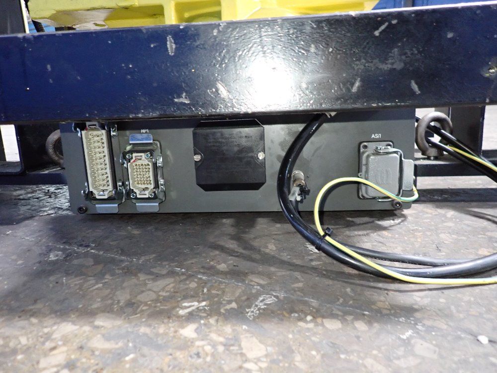 Fanuc 2013 Fanuc R2000ib 165f Robot
