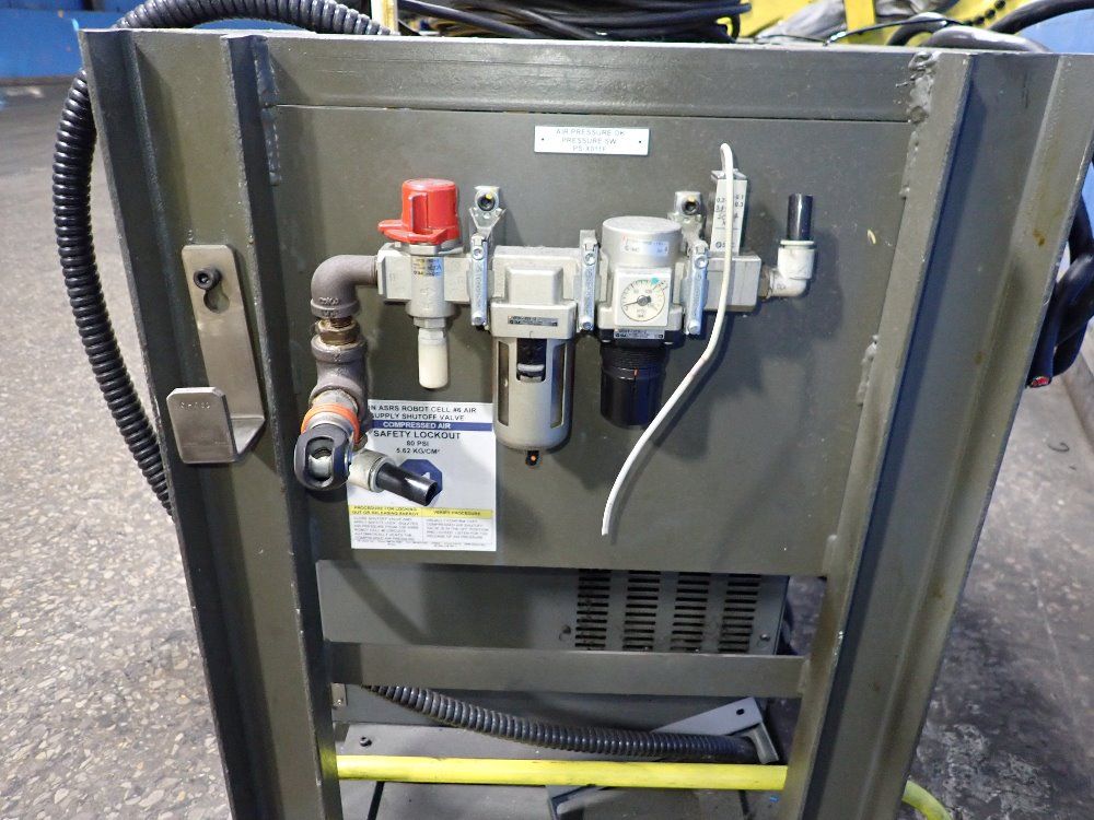 Fanuc 2013 Fanuc R2000ib 165f Robot