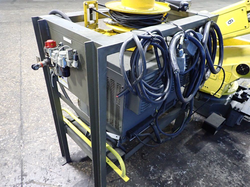 Fanuc 2013 Fanuc R2000ib 165f Robot