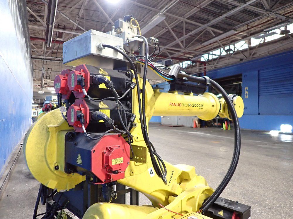 Fanuc 2013 Fanuc R2000ib 165f Robot