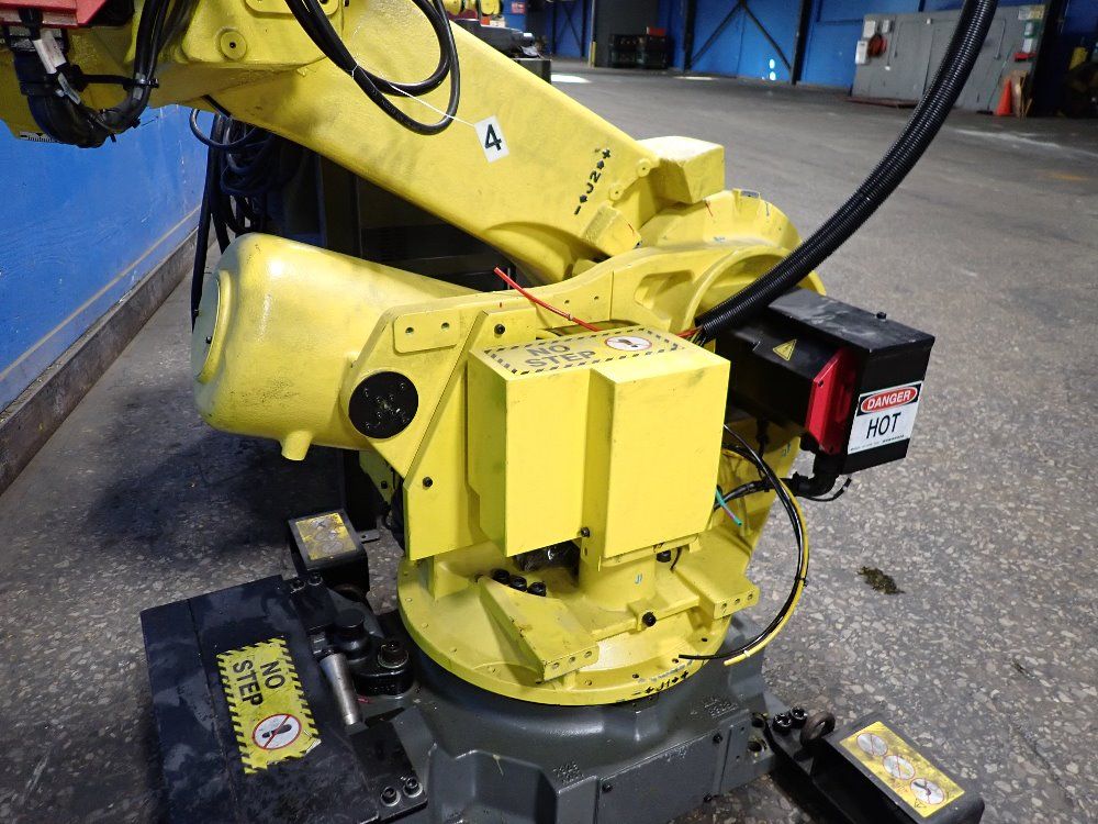 Fanuc 2013 Fanuc R2000ib 165f Robot