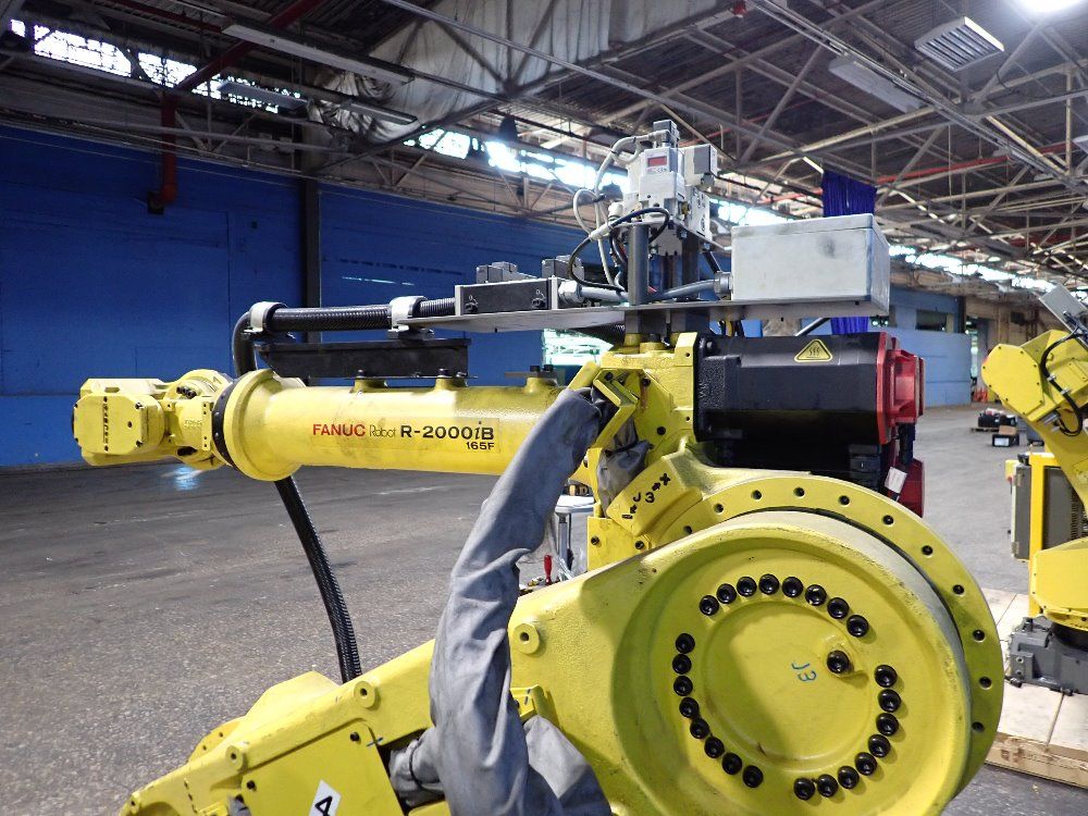 Fanuc 2013 Fanuc R2000ib 165f Robot
