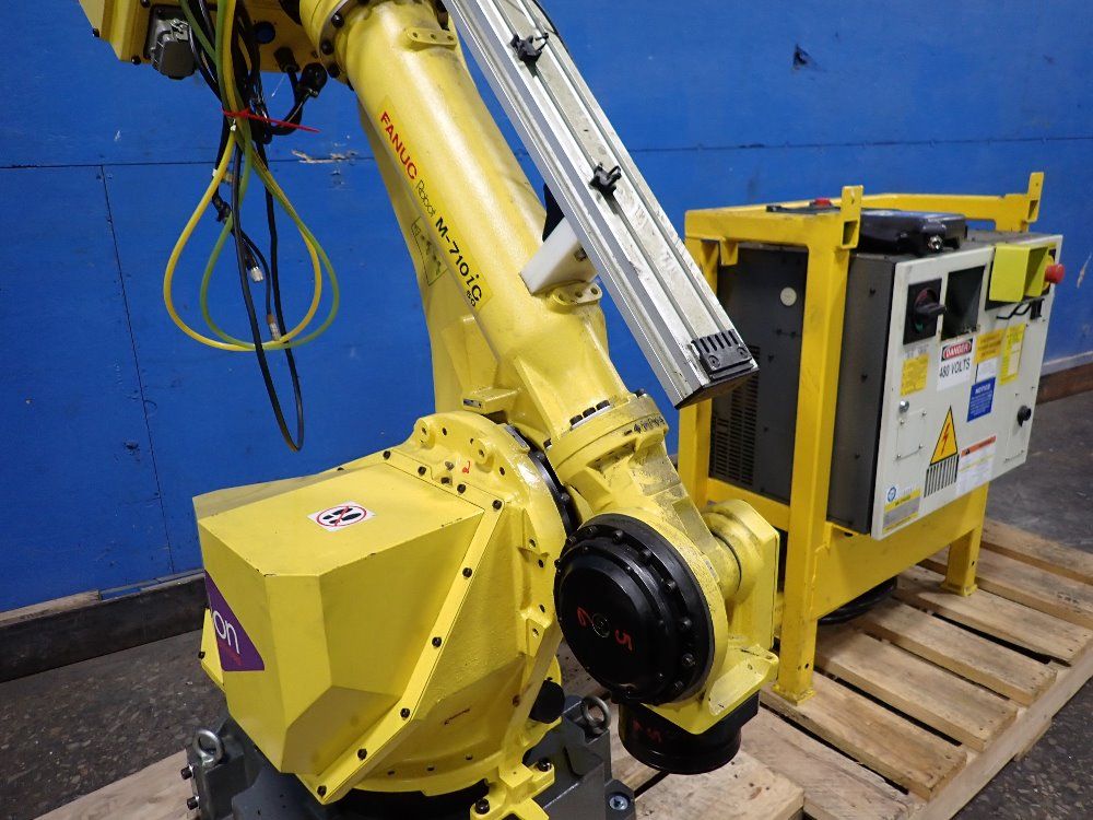 Fanuc 2013 Fanuc M710ic 50 Robot