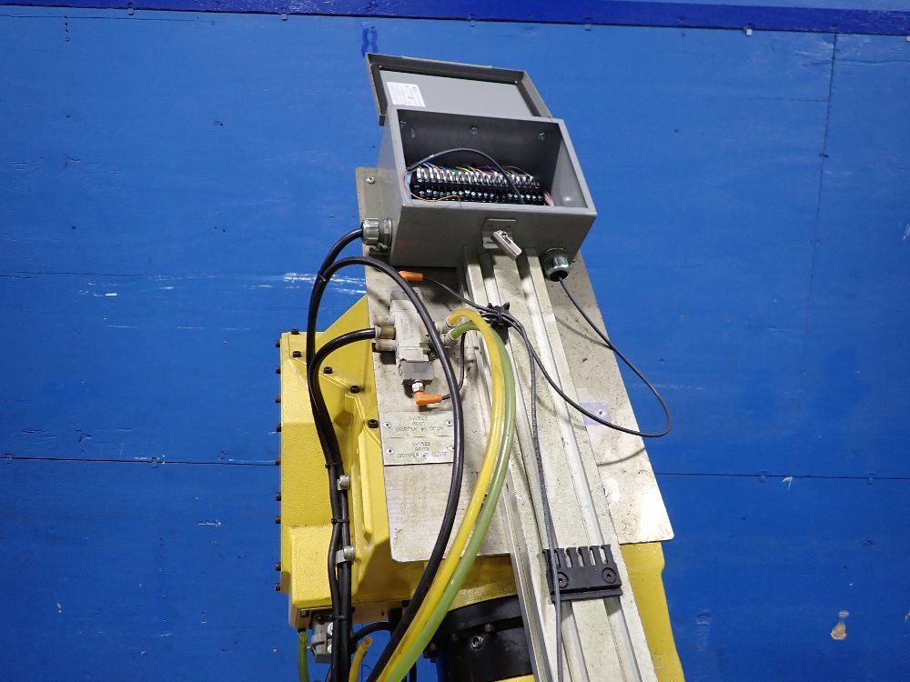 Fanuc 2013 Fanuc M710ic 50 Robot