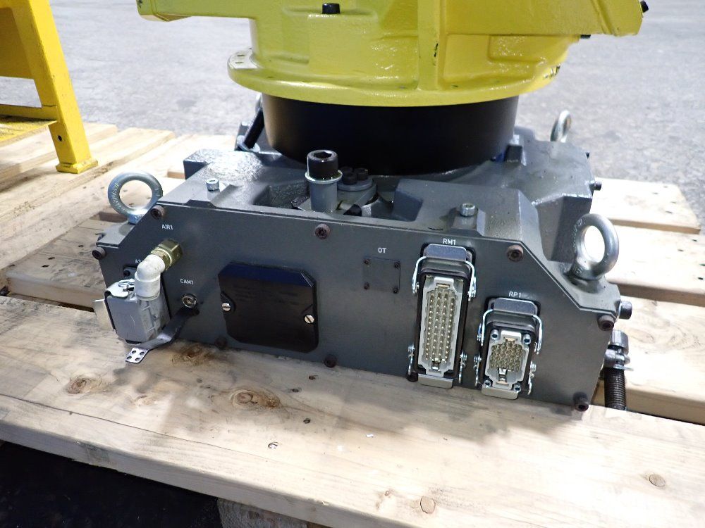 Fanuc 2013 Fanuc M710ic 50 Robot
