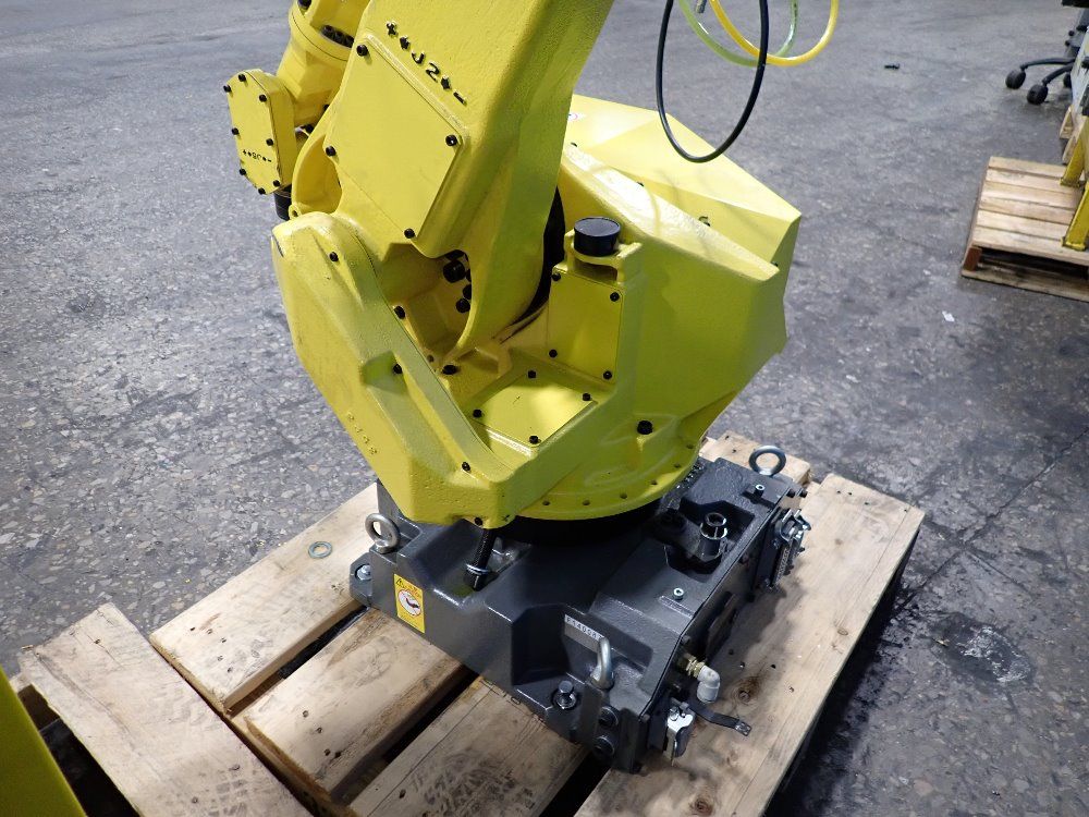 Fanuc 2013 Fanuc M710ic 50 Robot