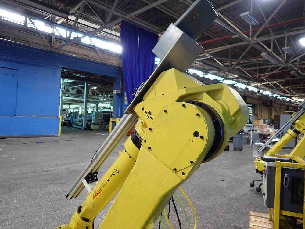 Fanuc 2013 Fanuc M710ic 50 Robot