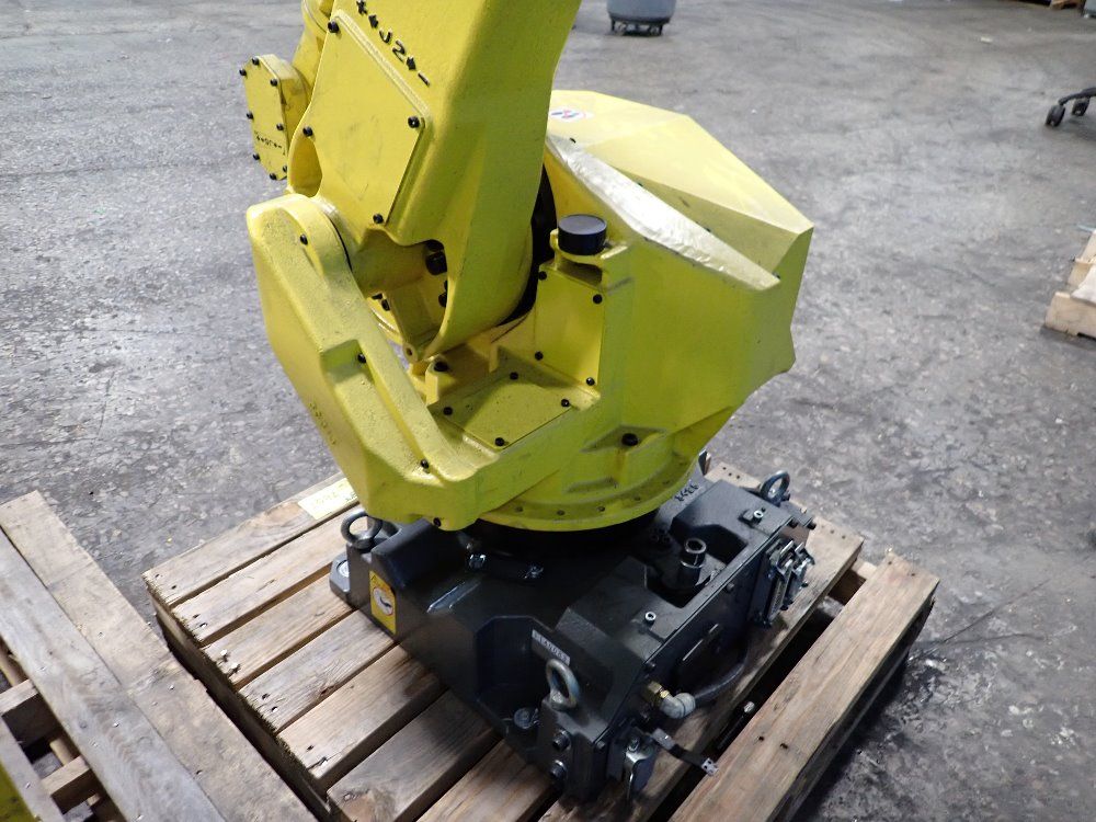 Fanuc 2013 Fanuc M710ic 50 Robot