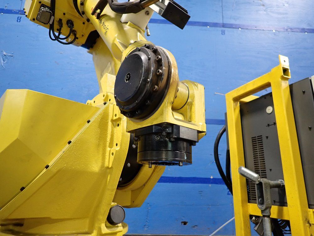 Fanuc 2013 Fanuc M710ic 50 Robot