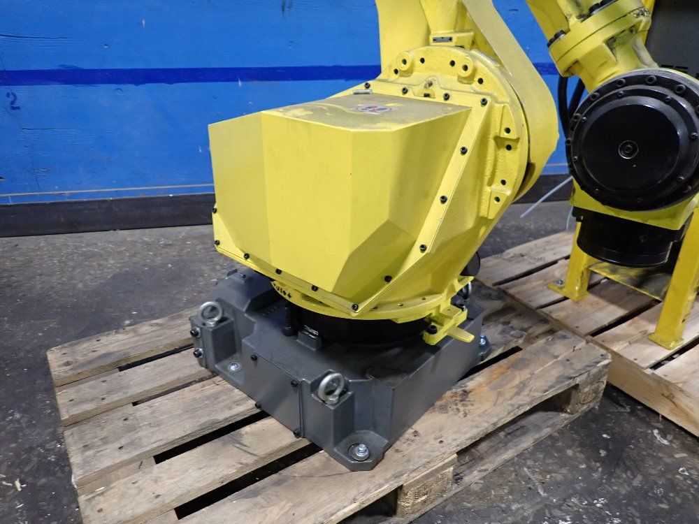 Fanuc 2013 Fanuc M710ic 50 Robot