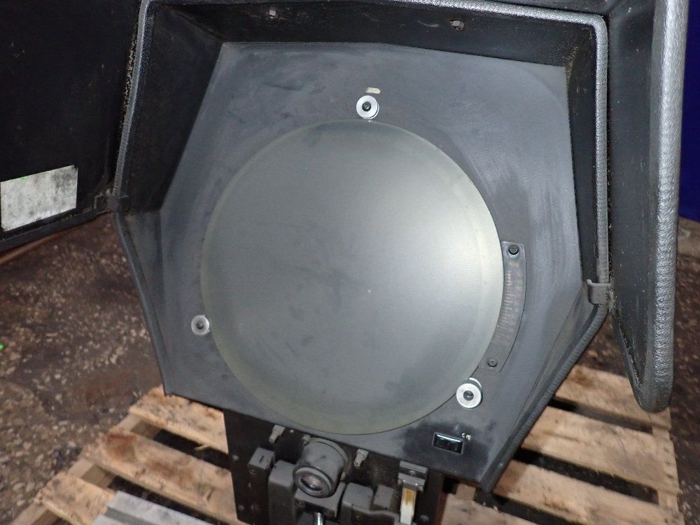 Suburban Tool Master View Optical Comparator